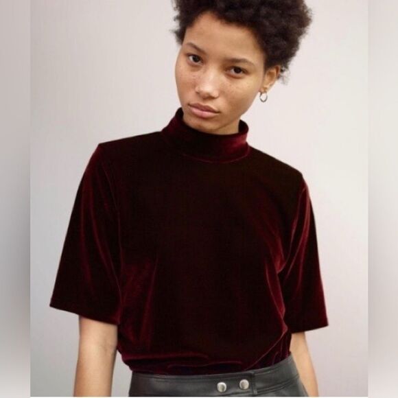 rag & bone | Thea Berry Cut Out Velvet Top. Large - Picture 1 of 2